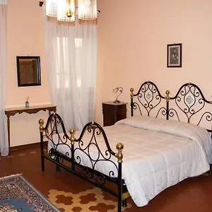 Apartment Porta Crucifera