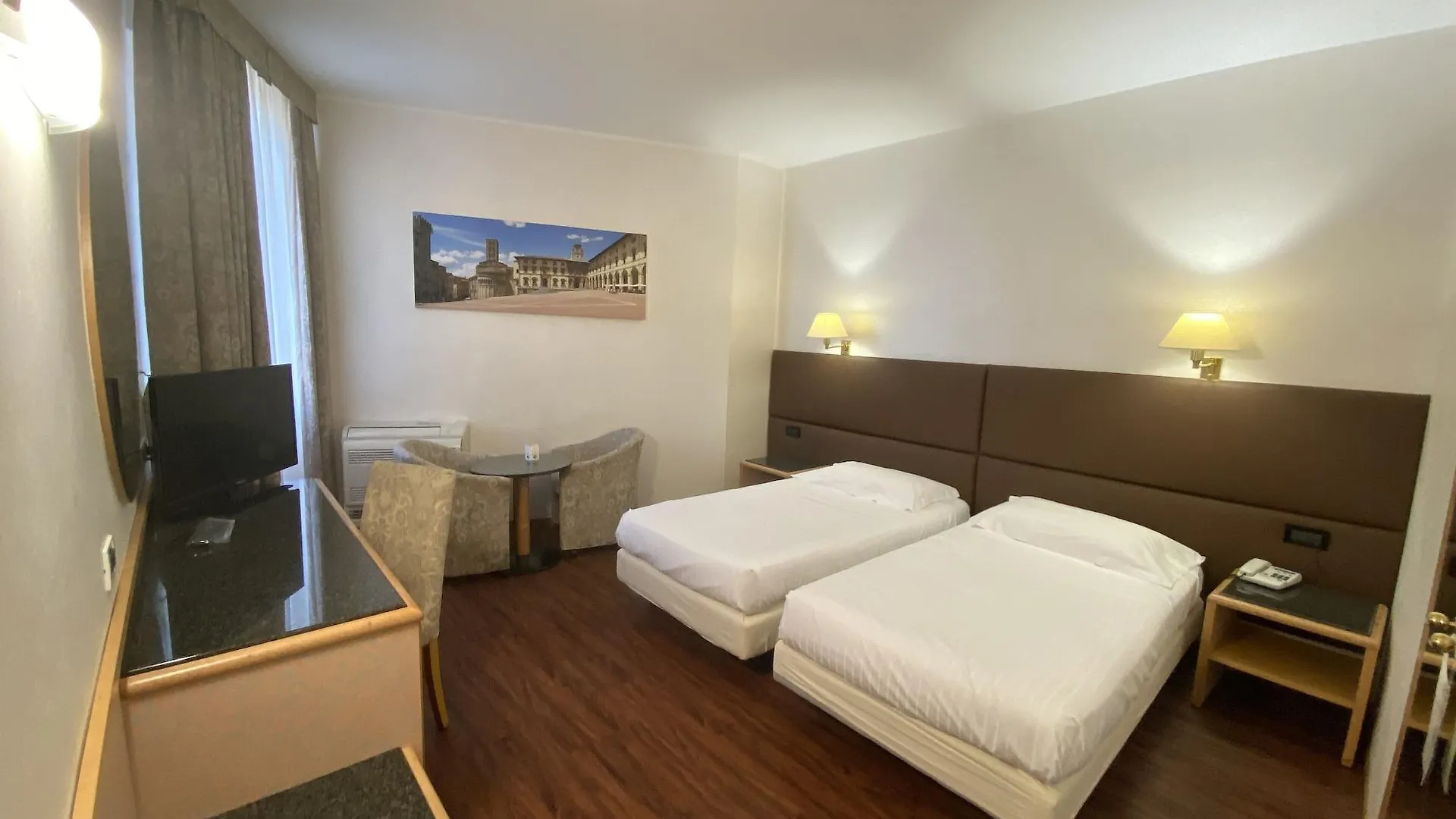 Hotel Minerva Arezzo 4*,