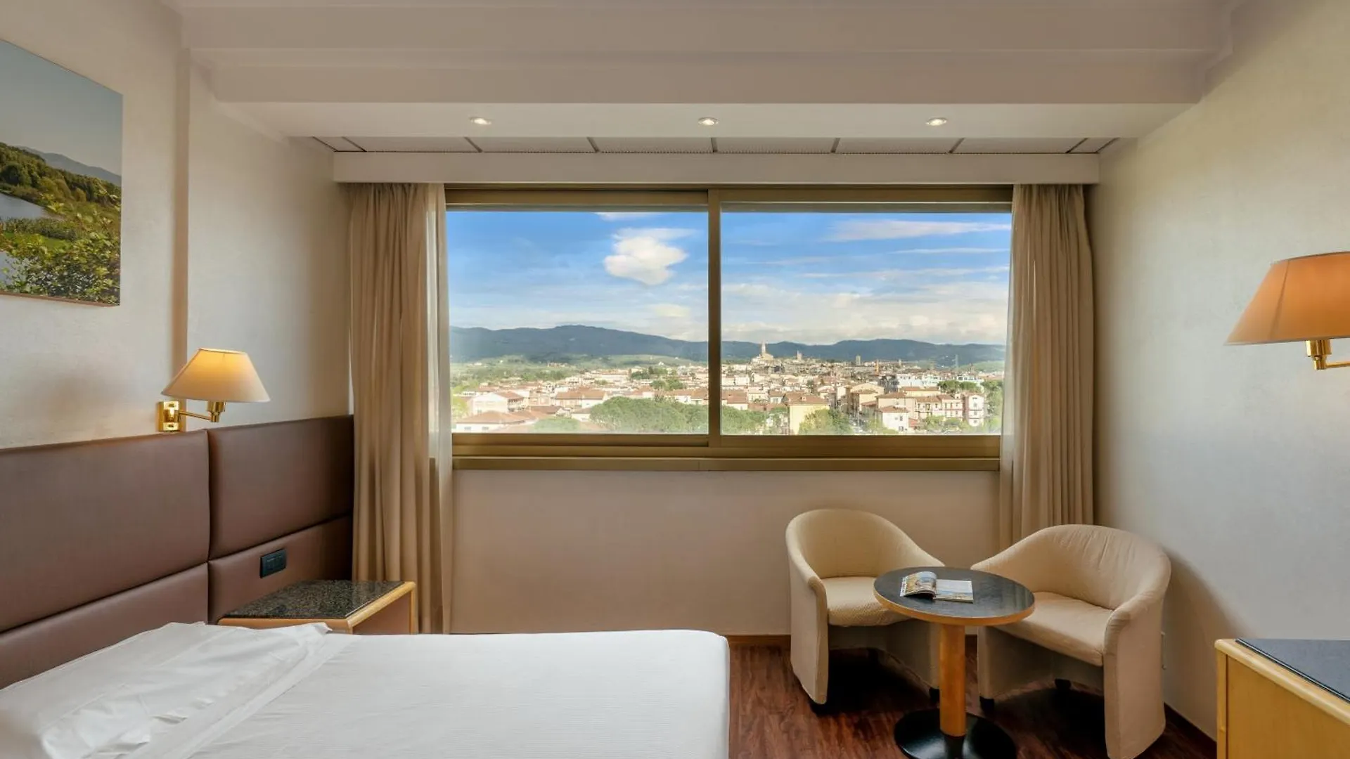 Hotel Minerva Arezzo 4*,