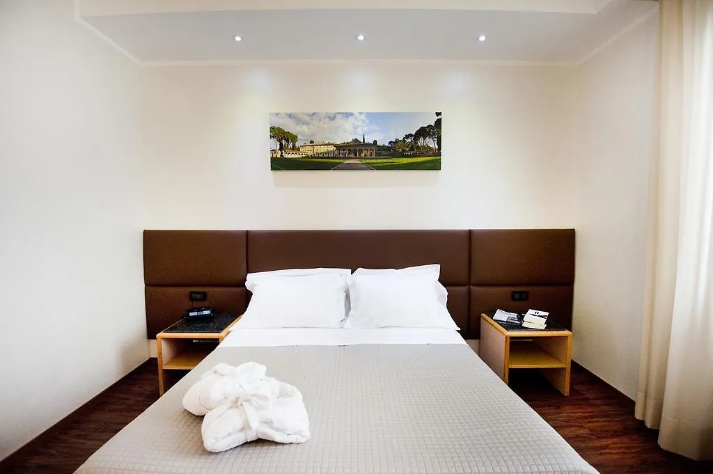 Hotel Minerva Arezzo 4*,