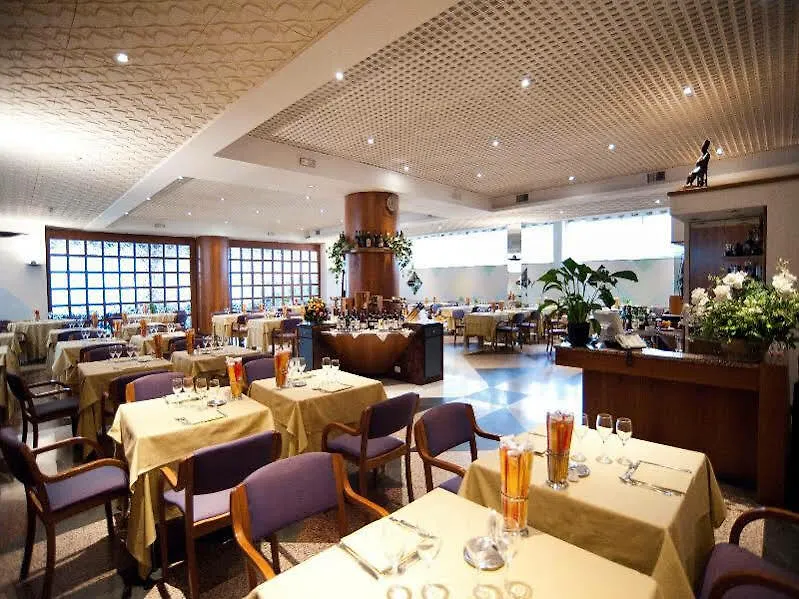 Hotel Minerva Arezzo 4*,